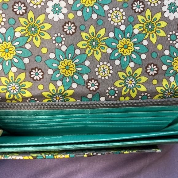 Vera Bradley long  wallet/Passport case/ NEW ! - Picture 3 of 4